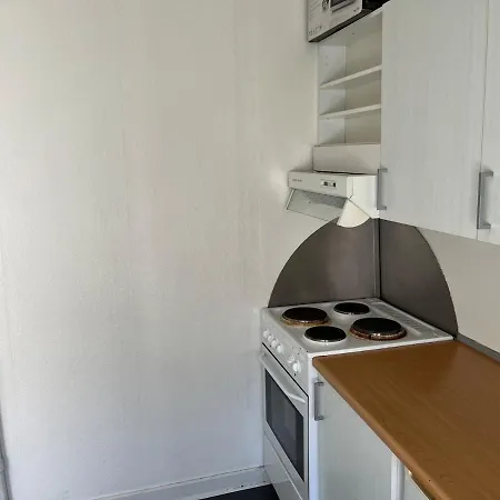 아파트 Two-room In The Heart Of